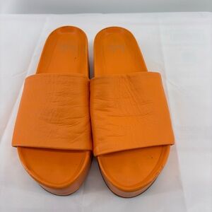 Beek Platform Slides Leather Pelican Vibrant Orange